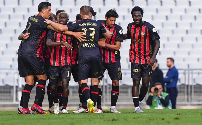 Karag�mr�k'te Galatasaray ma�� �ncesi ayr�l�k