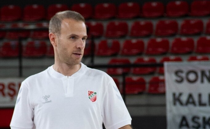 Kar��yaka'da Candost Volkan yerine Ahmet Kandemir!