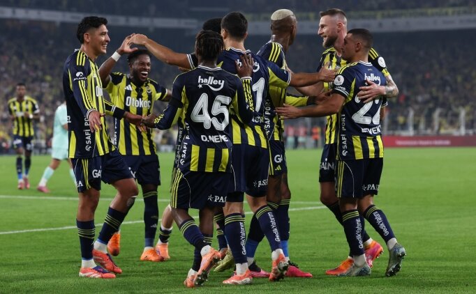 Fenerbah�e'de 8 ayr�l�k kap�da!