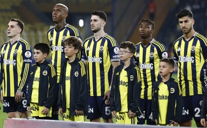 Fenerbah�e'de derbi �ncesi alt� eksik, bir belirsiz