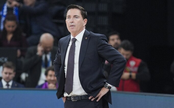 Barcelona, Pascual ile yollar�n� ay�r�yor!