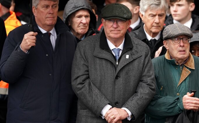 Sir Alex Ferguson, hastaneye kald�r�ld�!