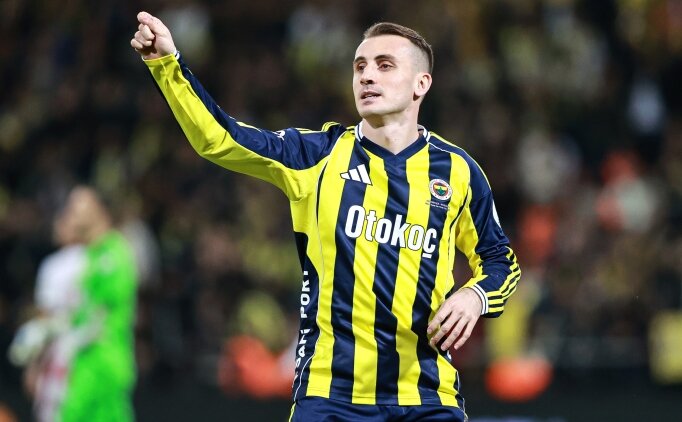 Fenerbah�e'de kal�yor mu? Kerem Akt�rko�lu karar�n� verdi!