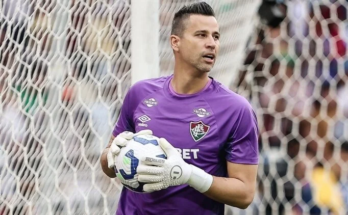 Fluminense, 45 ya��ndaki kalecisi Fabio ile s�zle�me uzatt�