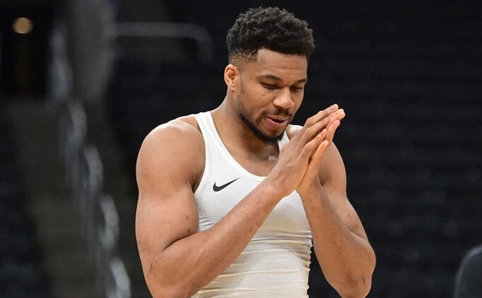 Bucks, Giannis Antetokounmpo i�in gelen teklifleri dinliyor