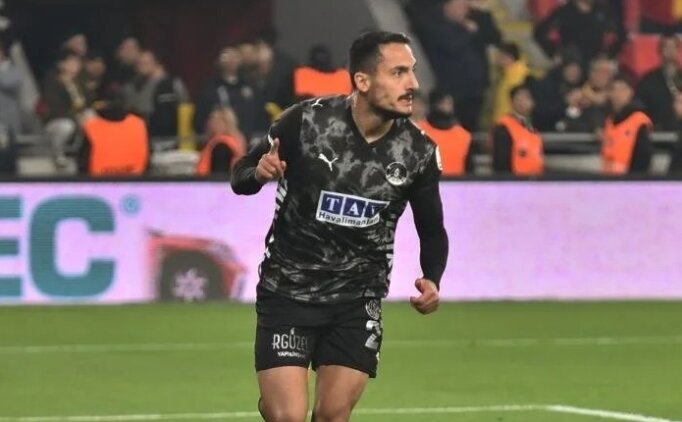 Fenerbah�e'den yerli rotasyonuna yeni takviye!