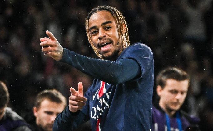 PSG ve Liverpool, Barcola transferi i�in anla�t�!