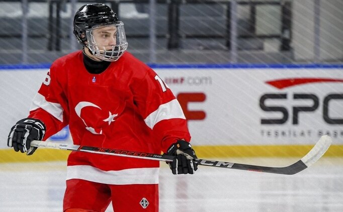 Buz Hokeyi 18 ya� alt� �ampiyonas� ba�l�yor!