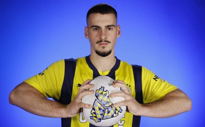 Fenerbah�e'de Mimovic'e tak�m aran�yor!