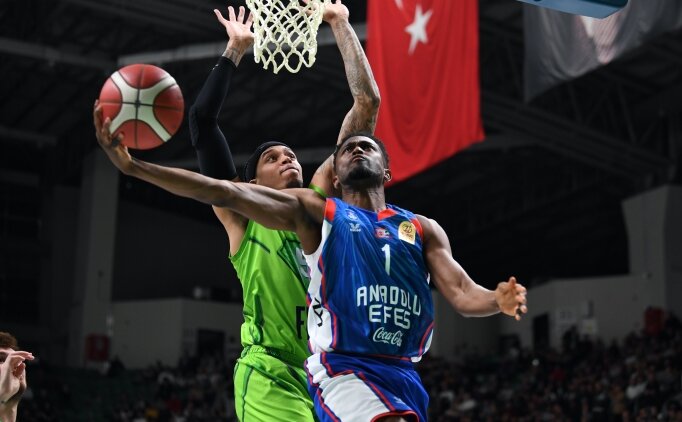 Anadolu Efes, Rodrigue Beaubois ile yollar�n� ay�rd�
