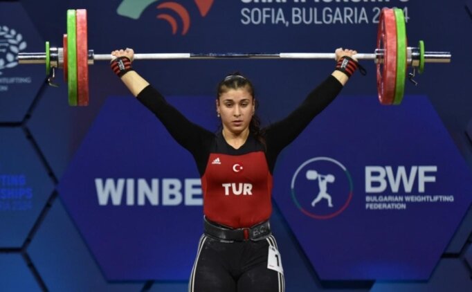 Milli halterci B��ra �an, Avrupa alt�nc� oldu