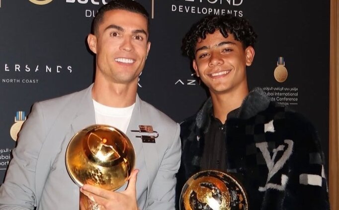 Cristiano Ronaldo, o�luyla ayn� kadroda yer alabilir!