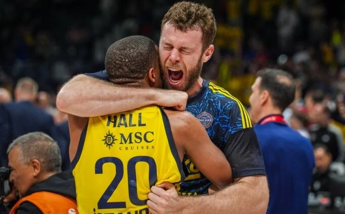 Nicolo Melli'den Fenerbah�e'ye k�t� haber