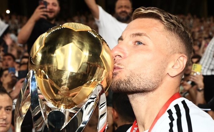 Ciro Immobile futbolu b�rakt�