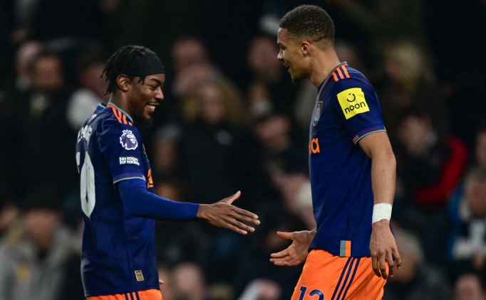 Newcastle'dan derin nefes, Tottenham'dan b�y�k hayal k�r�kl���