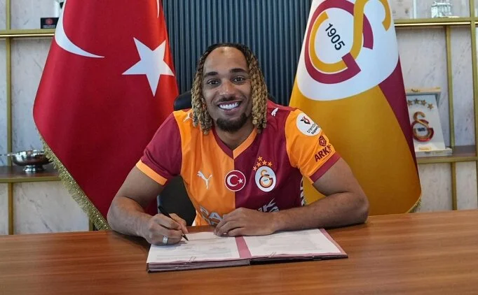 Galatasaray'da yeniden Sacha Boey d�nemi!