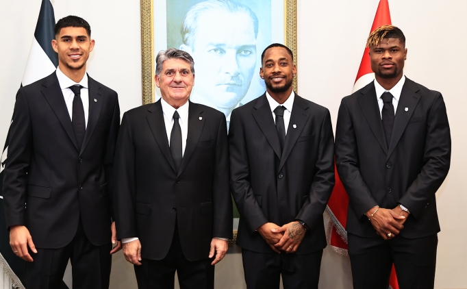 Be�ikta�'ta yeni transferler i�in imza t�reni d�zenlendi