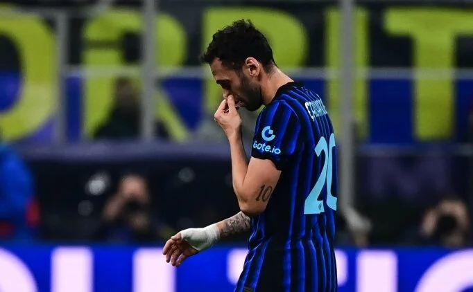 Okan Buruk'tan Hakan �alhano�lu i�in transfer mesaj�