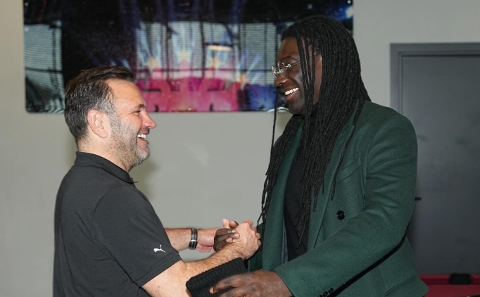 Bafetimbi Gomis'ten Galatasaray'a mesaj!