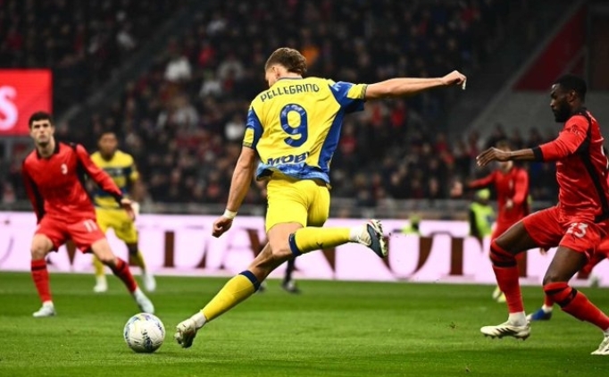 Parma, San Siro'dan mutlu ayr�ld�