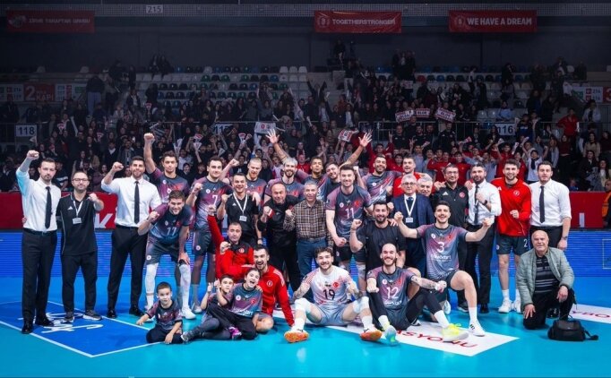 Ziraat Bankkart, Efeler Ligi'ni lider tamamlamay� garantiledi!