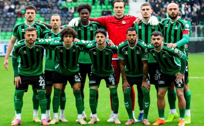 Sakarya, �l�m kal�m ma��nda Serik deplasman�nda