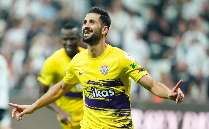 Ey�pspor'a Emre Akbaba'dan k�t� haber