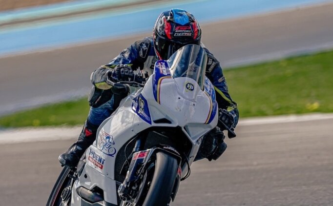 Kadir Erbay'dan S�perbike'de derece!