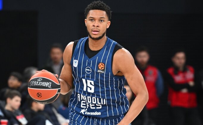 Anadolu Efes, EuroLeague'de Barcelona deplasman�nda