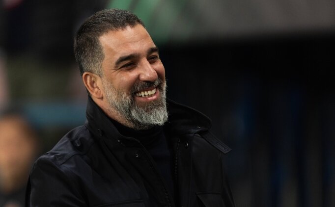 Arda Turan: 'Zorlu fikst�rden iyi ��kmal�y�z'