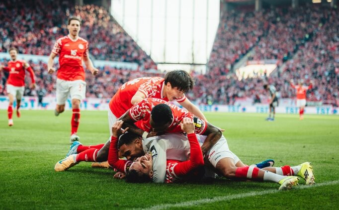 Mainz, 3 puan� son d�zl�kte ald�