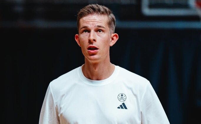 Paris'in yeni ko�u EuroLeague tarihine ge�ti