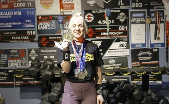 Tebaa Onar, Crossfit'te ba�ar�lar�n� s�rd�r�yor