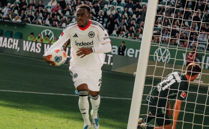 Can Uzun 5 dakika oynad�; Frankfurt bu kez kazand�