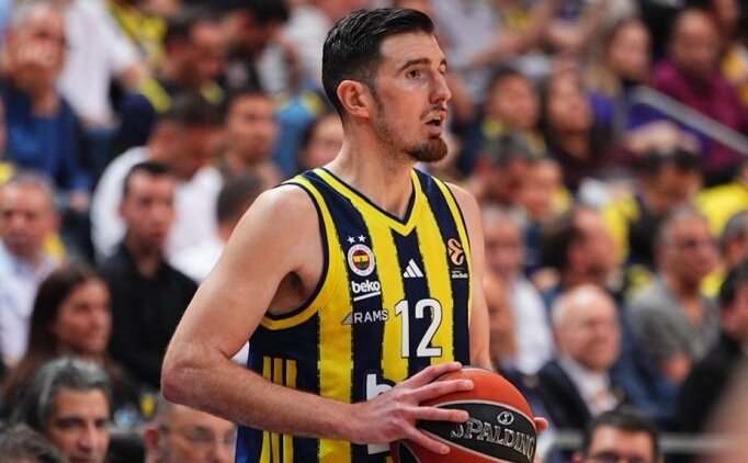 Nando de Colo a��klad�: 'B�rak�yorum'