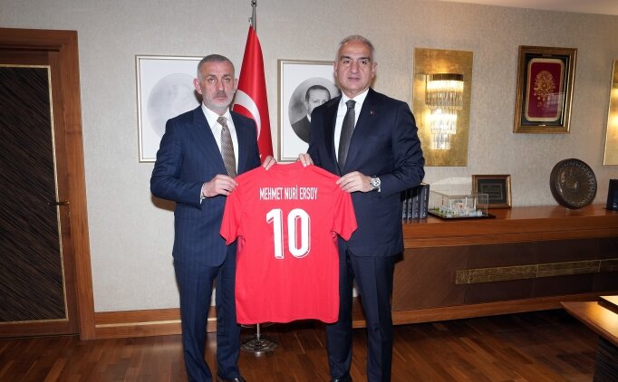 TFF Ba�kan� Hac�osmano�lu, Mehmet Nuri Ersoy'u ziyaret etti