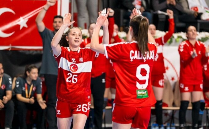A Milli Kad�n Hentbol Tak�m�'n�n Avrupa �ampiyonas� grubu!