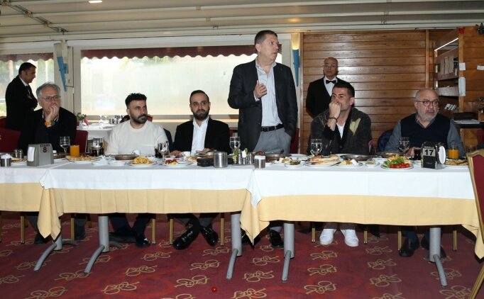 Gen�lerbirli�i ba�kan� �akmak'tan mesaj: 'Size g�venim tam'