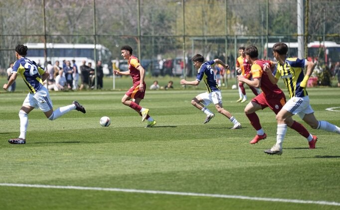 Fenerbah�e U19, Galatasaray U19'u iki golle ge�ti
