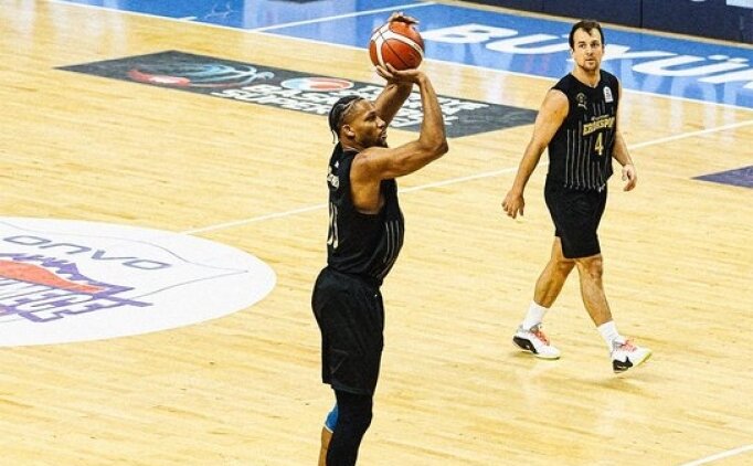 B�y�k�ekmece, S�per Lig'e veda eden ilk tak�m oldu