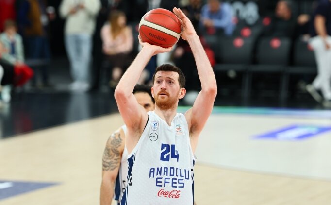 Anadolu Efes, Mersin Spor'u iki say� farkla ma�lup etti!