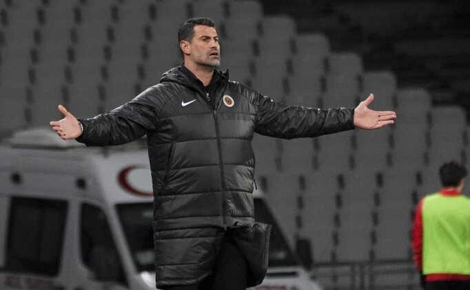Volkan Demirel'e ma� sonu k�rm�z� kart!
