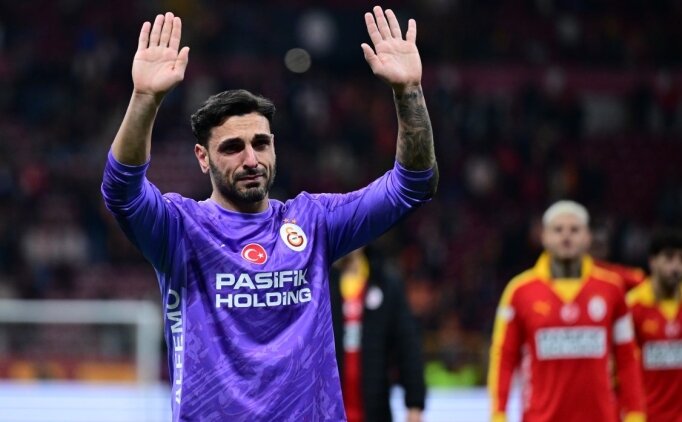 G�nay G�ven�, Galatasaray'da kal�yor