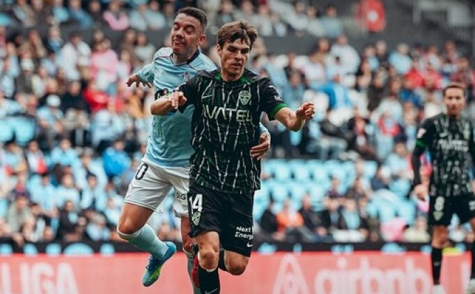 Celta evinde Elche'yi rahat ge�ti