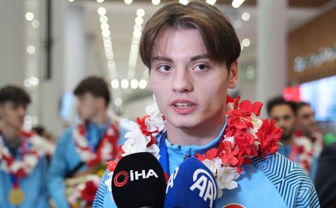 Milli tekvandocu Berkay Erer'den alt�n madalya!