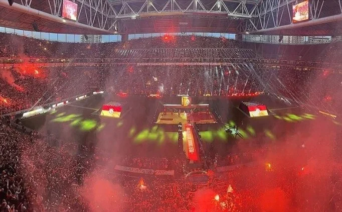 Galatasaray, kutlama biletlerini sat��a ��kard�