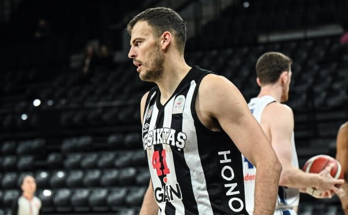 Be�ikta� GA�N'de Ante Zizic ameliyat edilecek