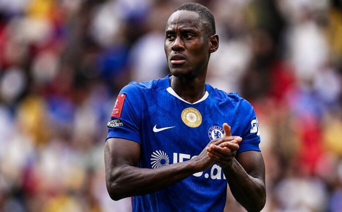 Como'dan Chalobah ata��! Chelsea ile pazarl�k s�r�yor