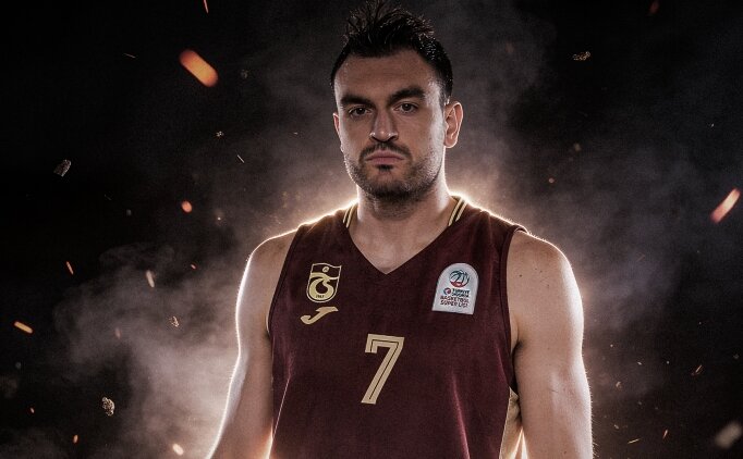 Be�ikta�'tan ayr�lan Yi�it Arslan, Trabzonspor'da!
