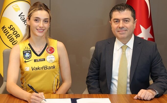 Vak�fBank, milli libero Eyl�l Akar�e�me Yatg�n'� renklerine ba�lad�